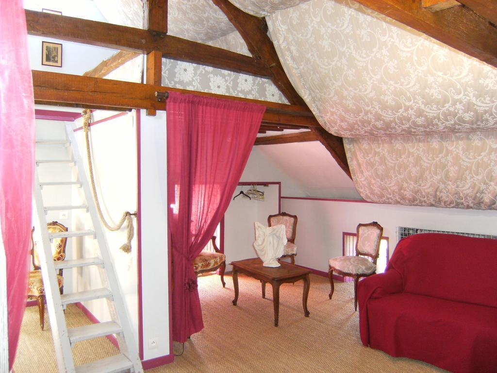 Bed and Breakfast Le Relais Du Mont Chauve Caumont-Sur-Aure Exteriér fotografie